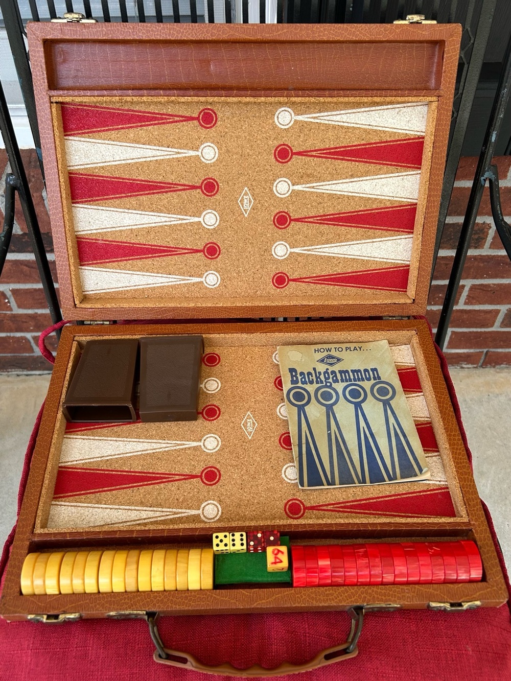 Vintage LOWE Crisloid BAKELITE Backgammon COMPLETE Set  30 Checkers